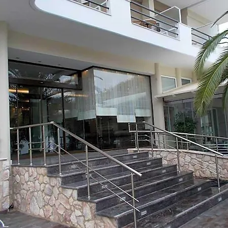 Tokalis Boutique &